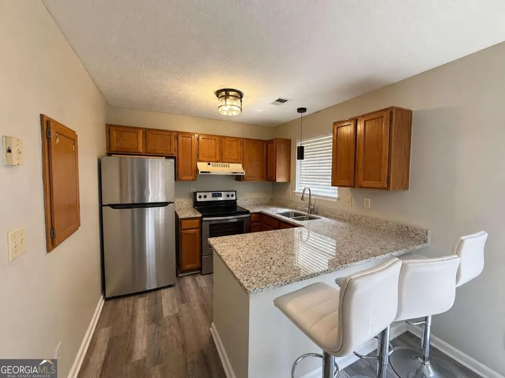 1015 Rock Creek LN Norcross, GA 30093