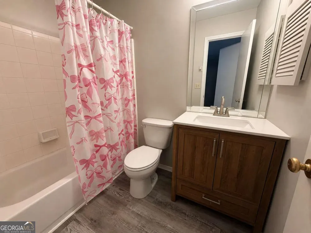 1015 Rock Creek LN Norcross, GA 30093