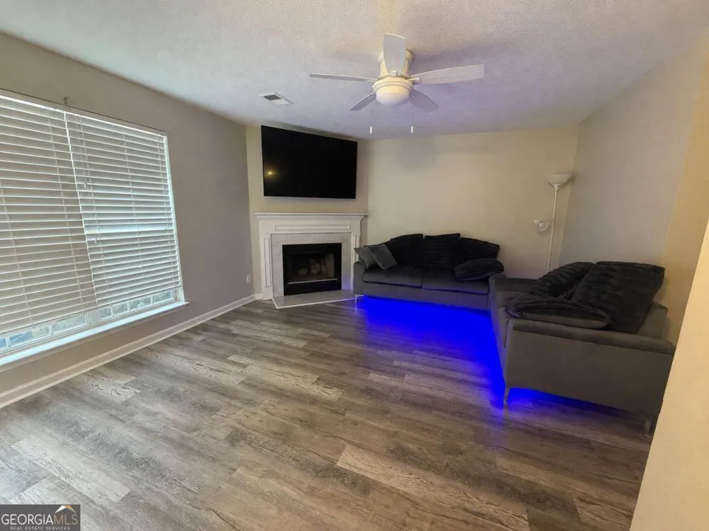 1015 Rock Creek LN Norcross, GA 30093