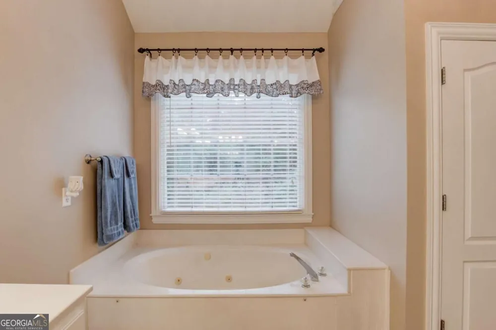 1131 Overlook LN Monroe, GA 30656