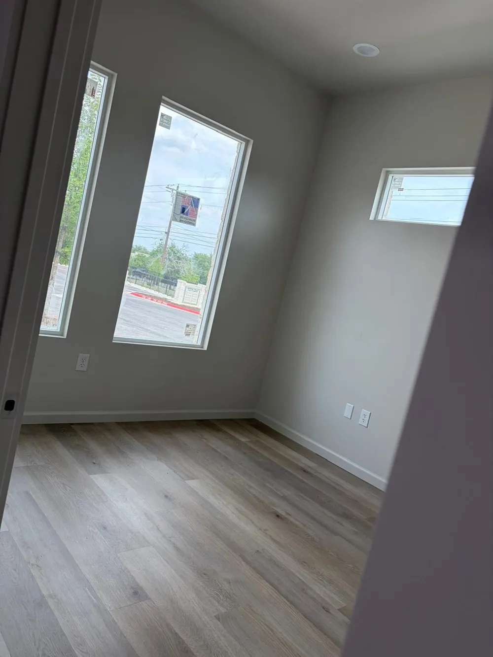 701 Crystal Falls Pkwy Parkway #230 Leander, TX 78641