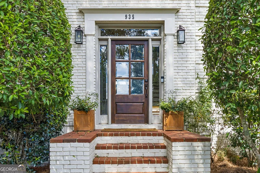 935 Water Grove CT Roswell, GA 30075