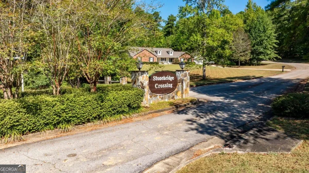 205 Long Cove DR LaGrange, GA 30240