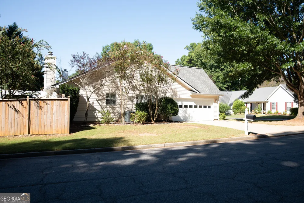 3283 liberty Commons DR Kennesaw, GA 30144