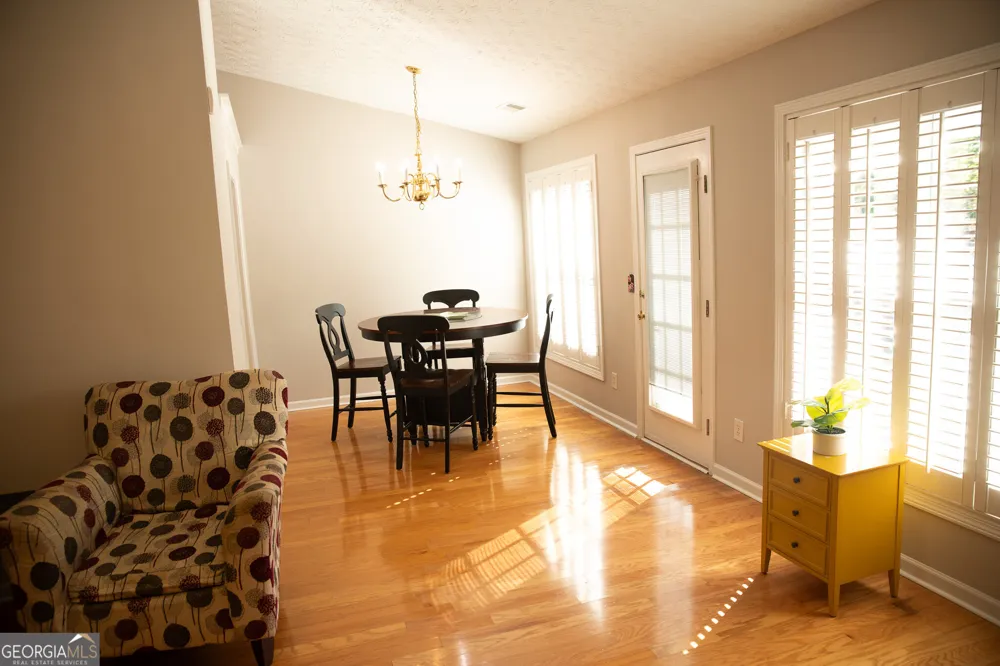 3283 liberty Commons DR Kennesaw, GA 30144