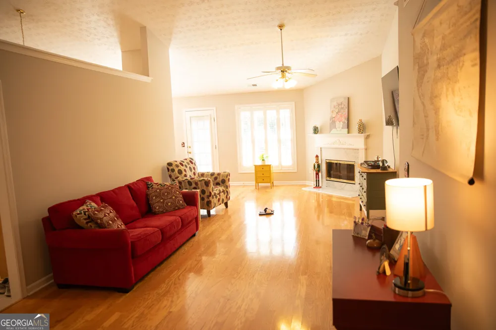 3283 liberty Commons DR Kennesaw, GA 30144