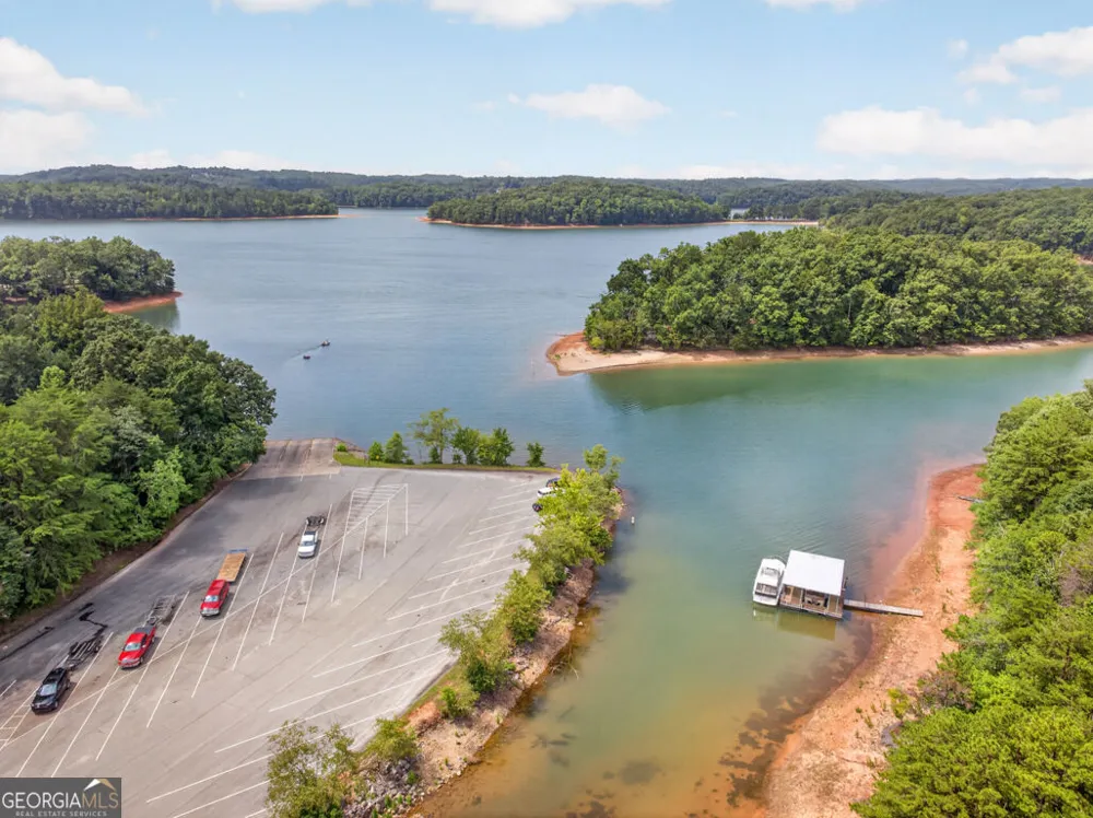 4136 Kestrel CT Gainesville, GA 30506