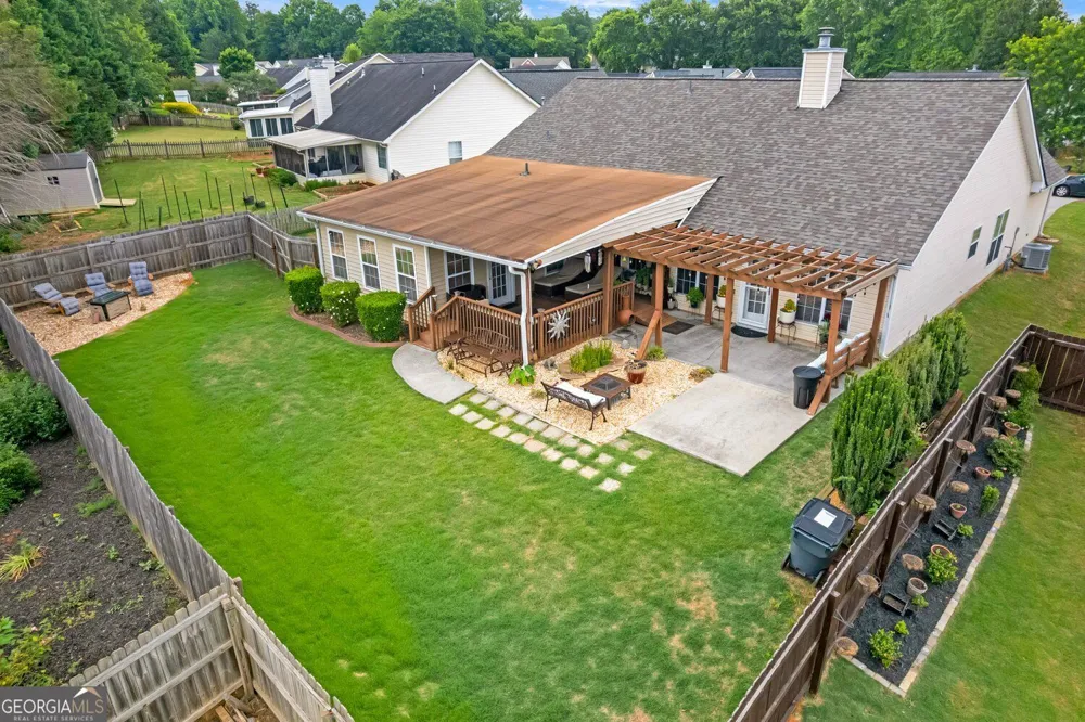 4015 McPherson DR Acworth, GA 30101