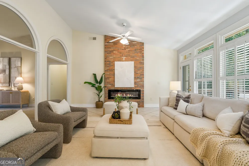 7040 Grassmoor Grange WAY Cumming, GA 30040