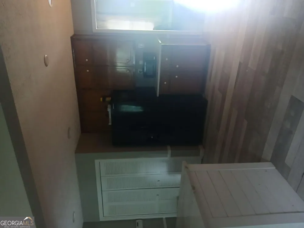 5261 Nathan DR NW Lilburn, GA 30047