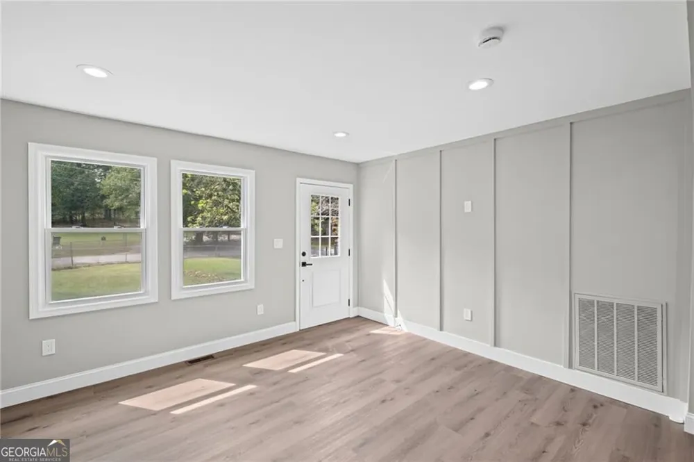 5961 John ST Austell, GA 30106