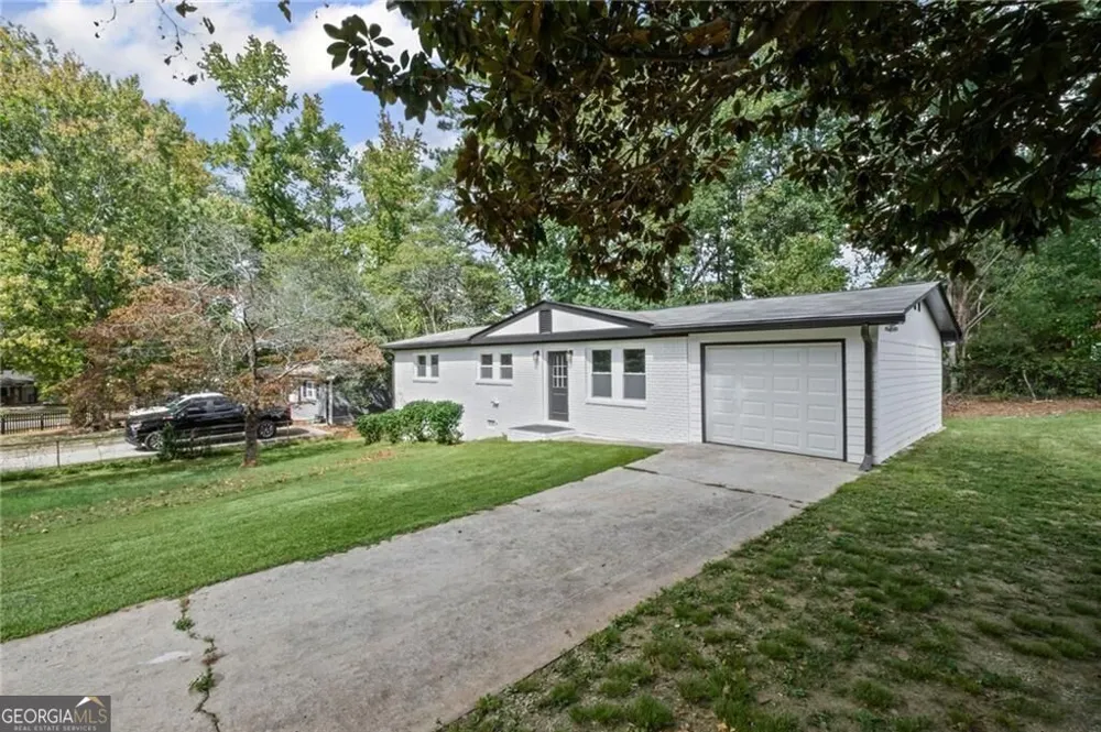 5961 John ST Austell, GA 30106