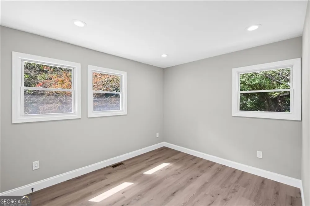 5961 John ST Austell, GA 30106
