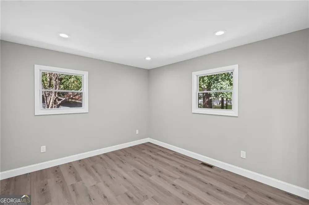 5961 John ST Austell, GA 30106