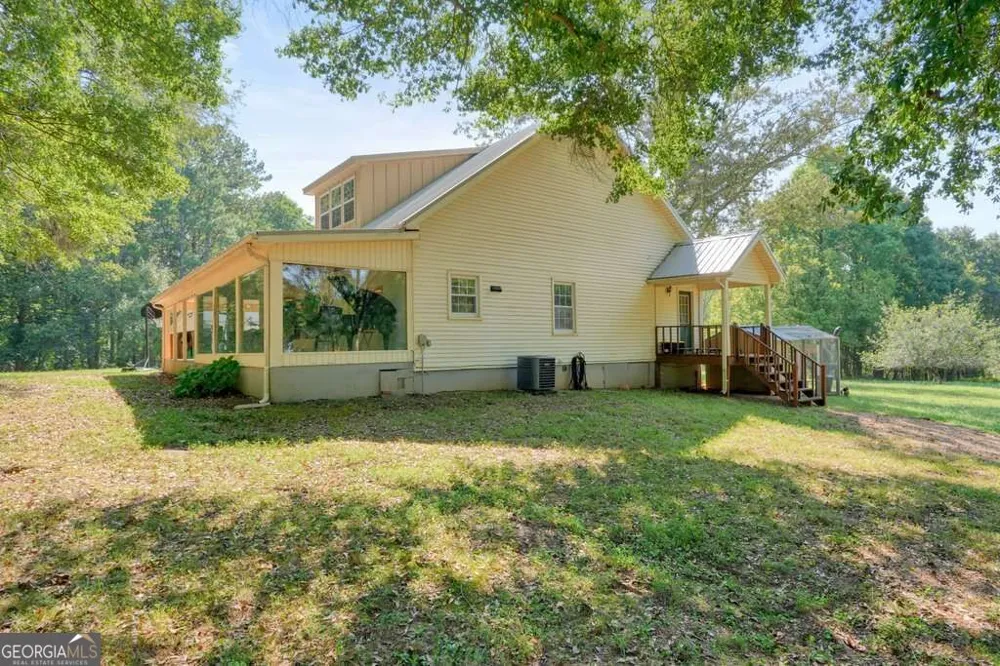 1165 Bartow ST Waleska, GA 30183