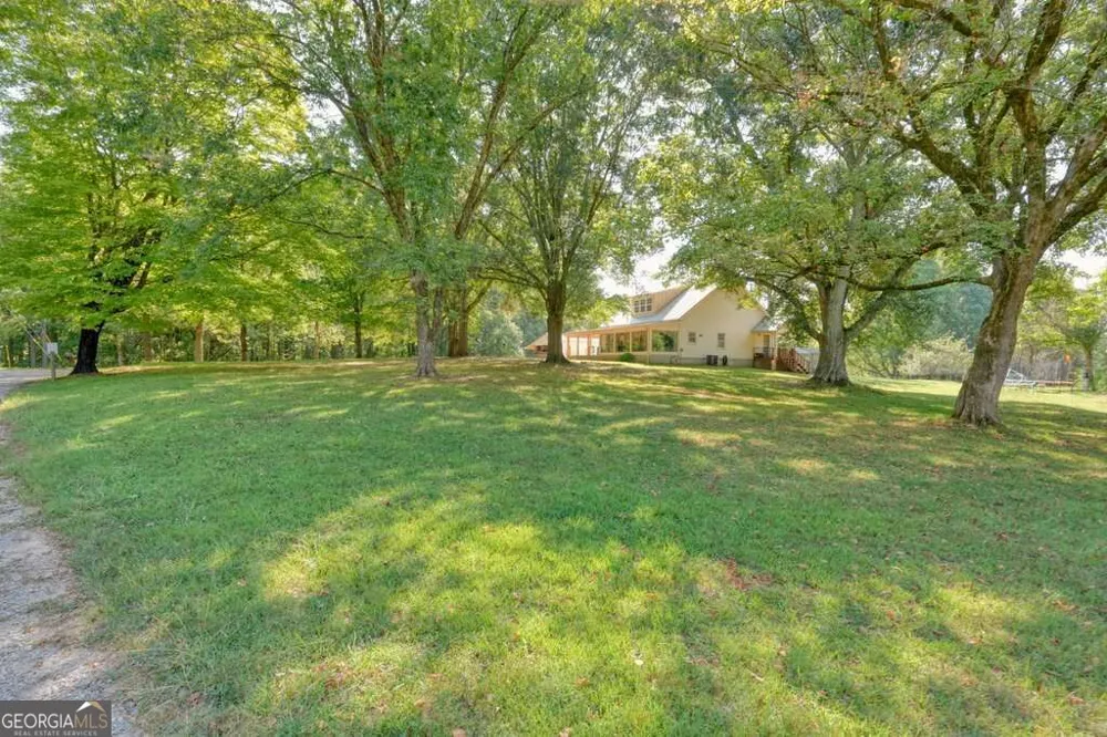 1165 Bartow ST Waleska, GA 30183