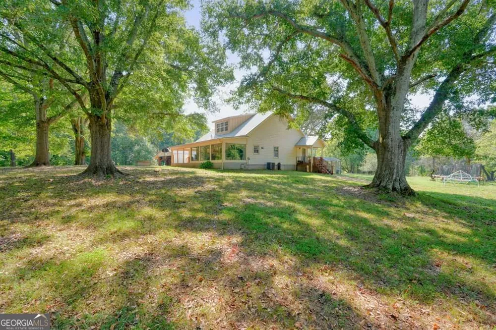 1165 Bartow ST Waleska, GA 30183