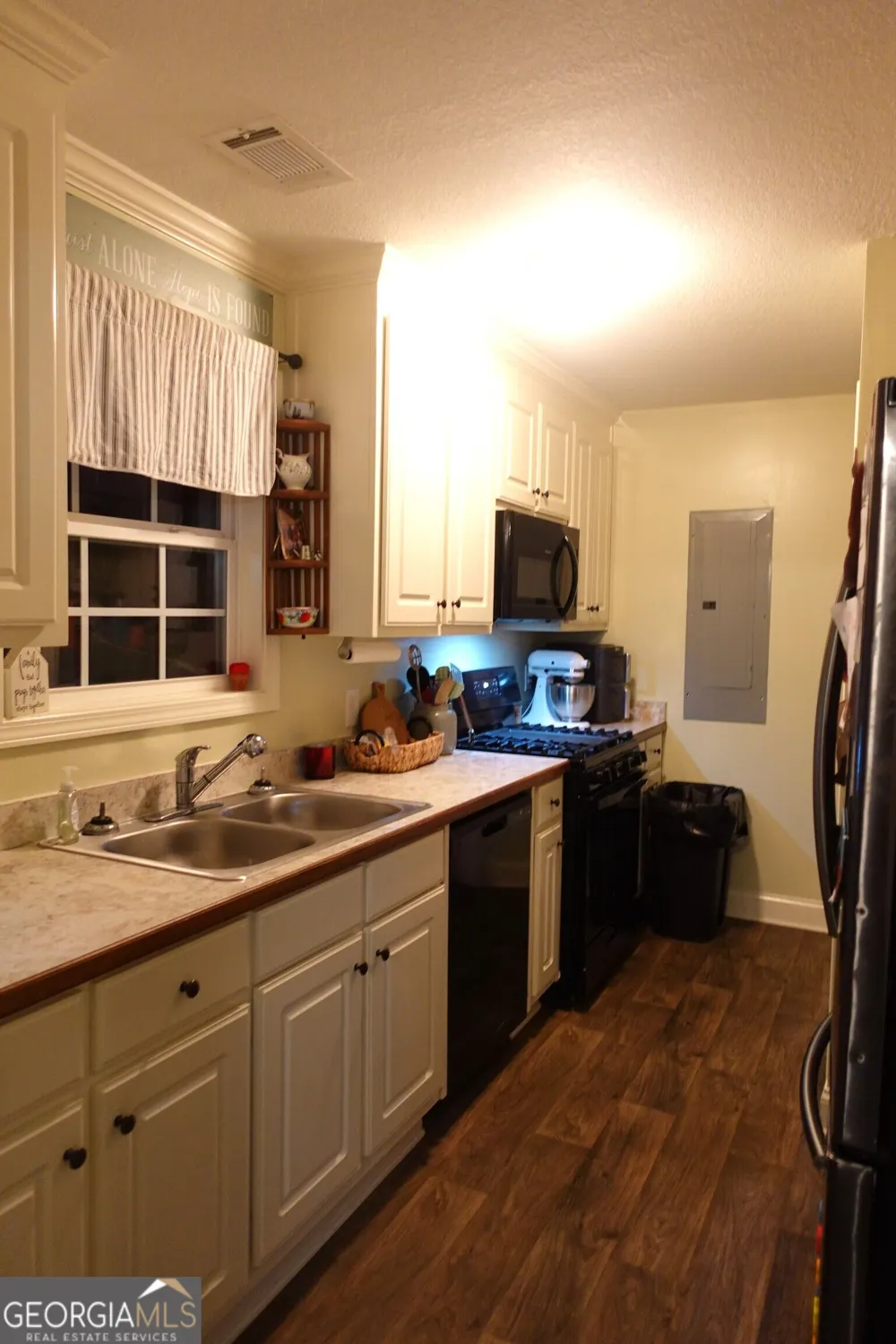 414 Harpy Eagle DR Winder, GA 30680