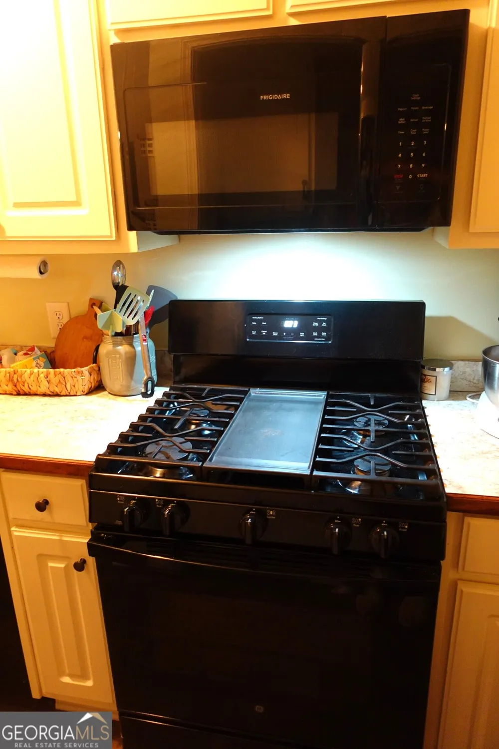 414 Harpy Eagle DR Winder, GA 30680