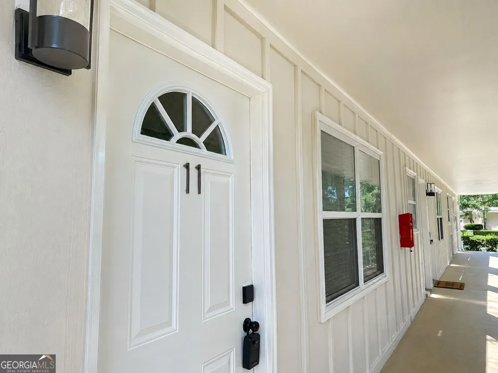 21 Delmont DR Atlanta, GA 30305
