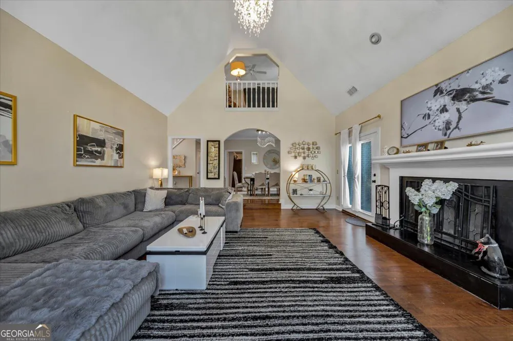 12080 Magnolia Crescent DR Roswell, GA 30075