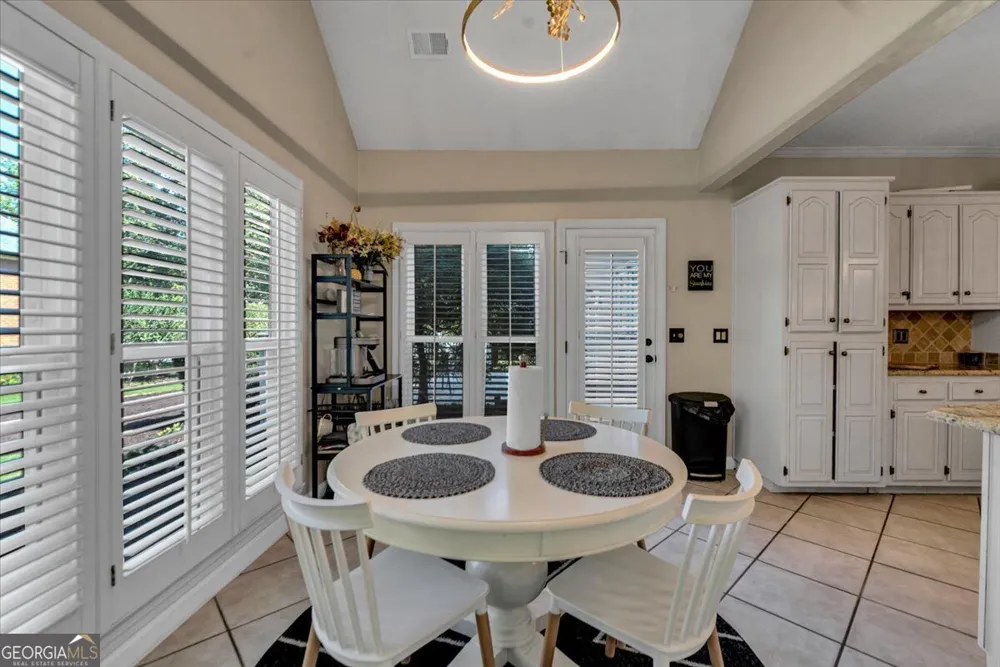 12080 Magnolia Crescent DR Roswell, GA 30075