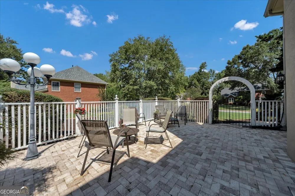 12080 Magnolia Crescent DR Roswell, GA 30075