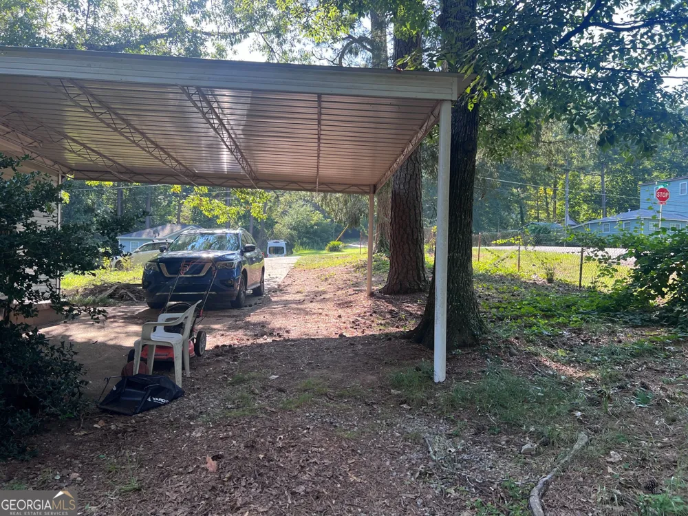 6055 Blackhawk TRL SE Mableton, GA 30126