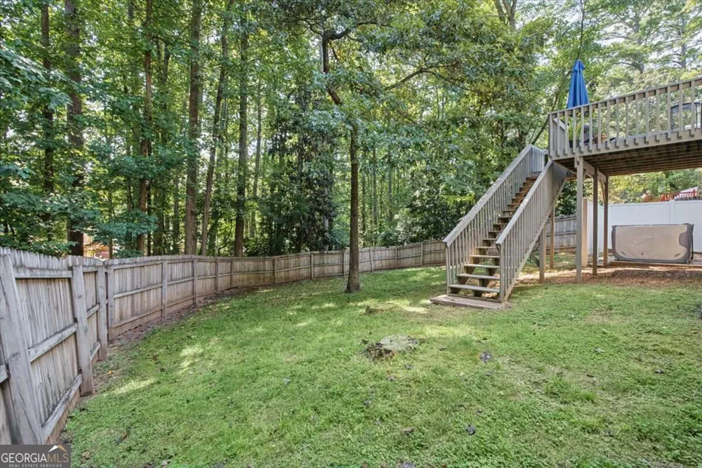 9682 N Pond CIR Roswell, GA 30076