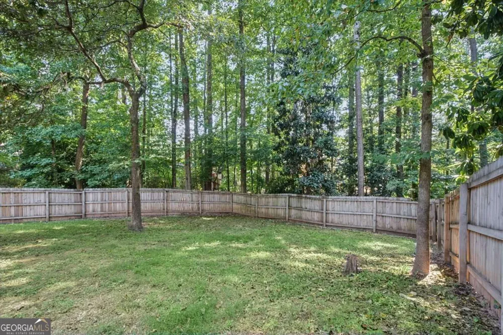 9682 N Pond CIR Roswell, GA 30076
