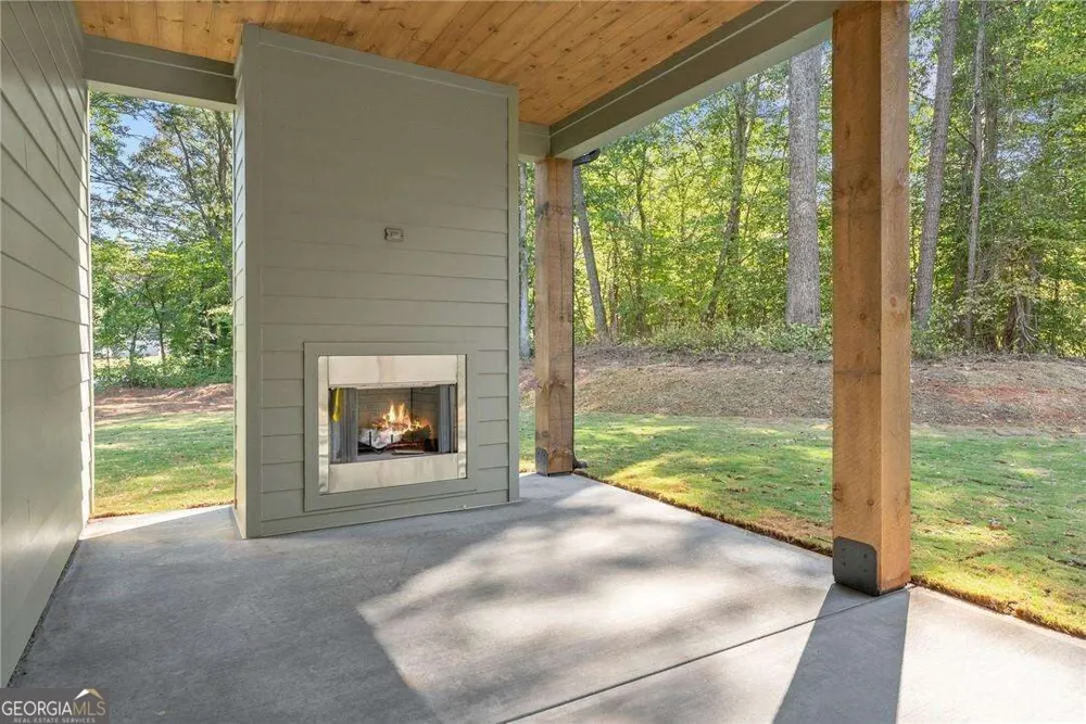75 Lowe LN Talking Rock, GA 30175