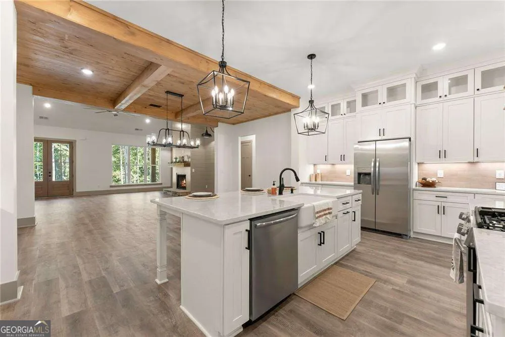 75 Lowe LN Talking Rock, GA 30175