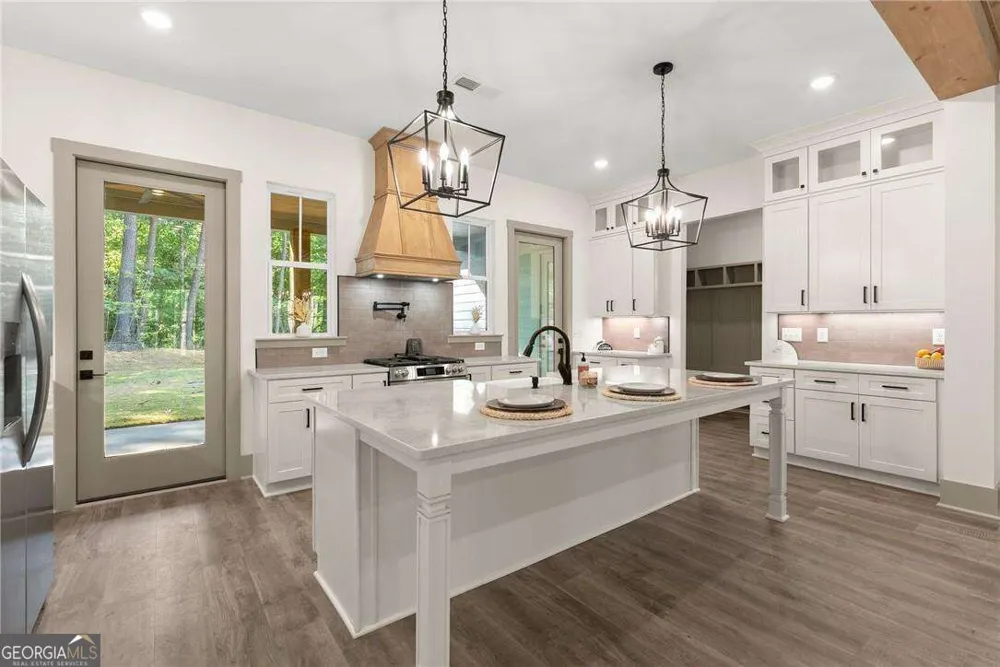 75 Lowe LN Talking Rock, GA 30175