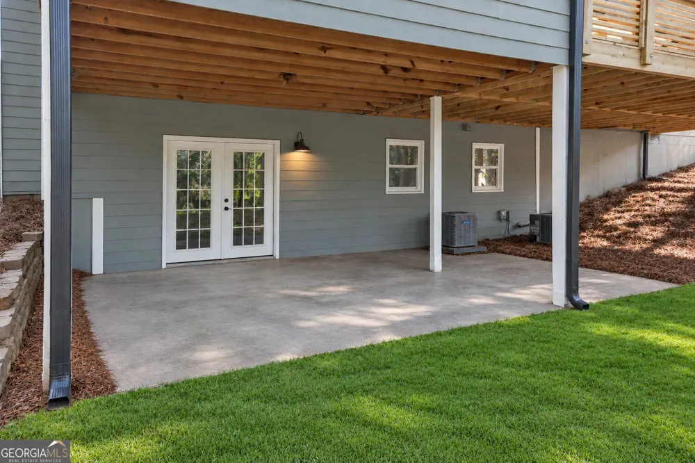 287 Rising Star RD Fayetteville, GA 30215