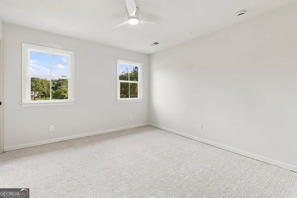 287 Rising Star RD Fayetteville, GA 30215