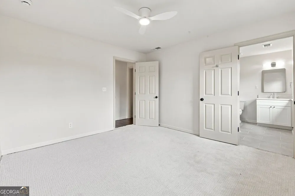 287 Rising Star RD Fayetteville, GA 30215