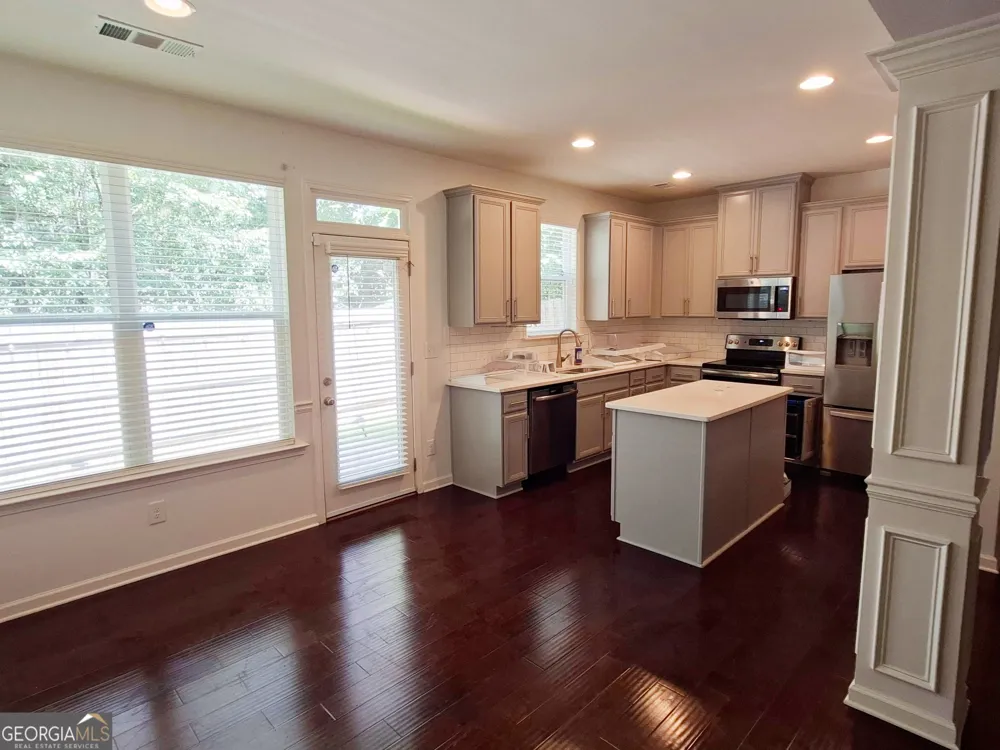 4402 Newfangle RD Stone Mountain, GA 30083