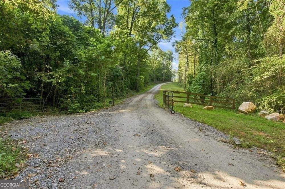 283 Leo Taylor LN Ball Ground, GA 30107