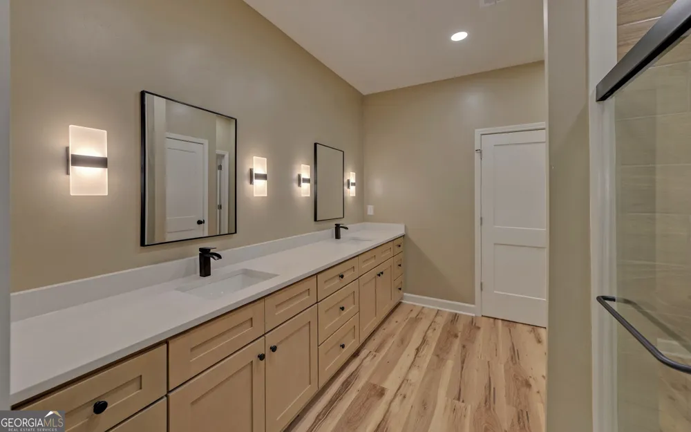 55 Wesley CIR Toccoa, GA 30577
