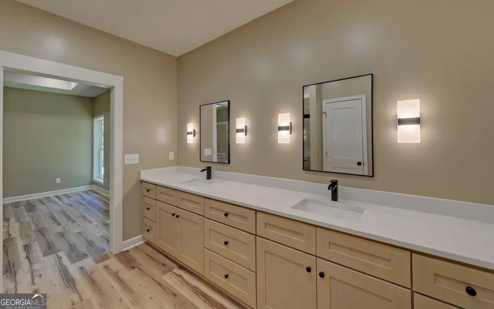 55 Wesley CIR Toccoa, GA 30577