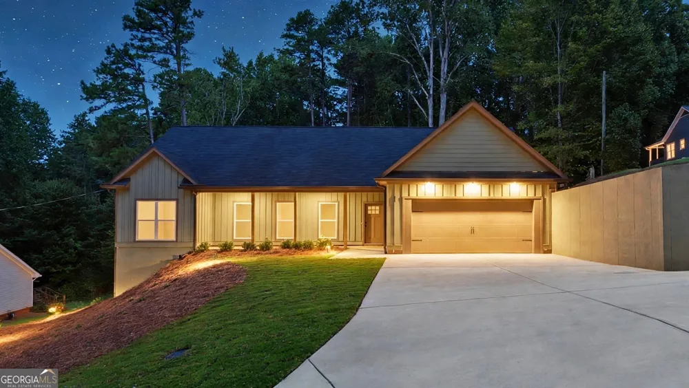 55 Wesley CIR Toccoa, GA 30577