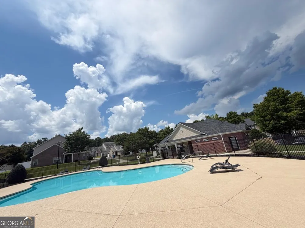 2555 Flat Shoals RD Atlanta, GA 30349
