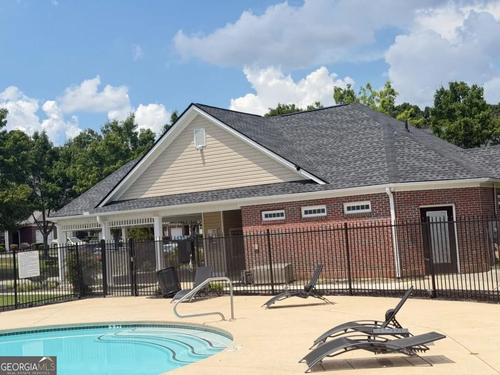 2555 Flat Shoals RD Atlanta, GA 30349