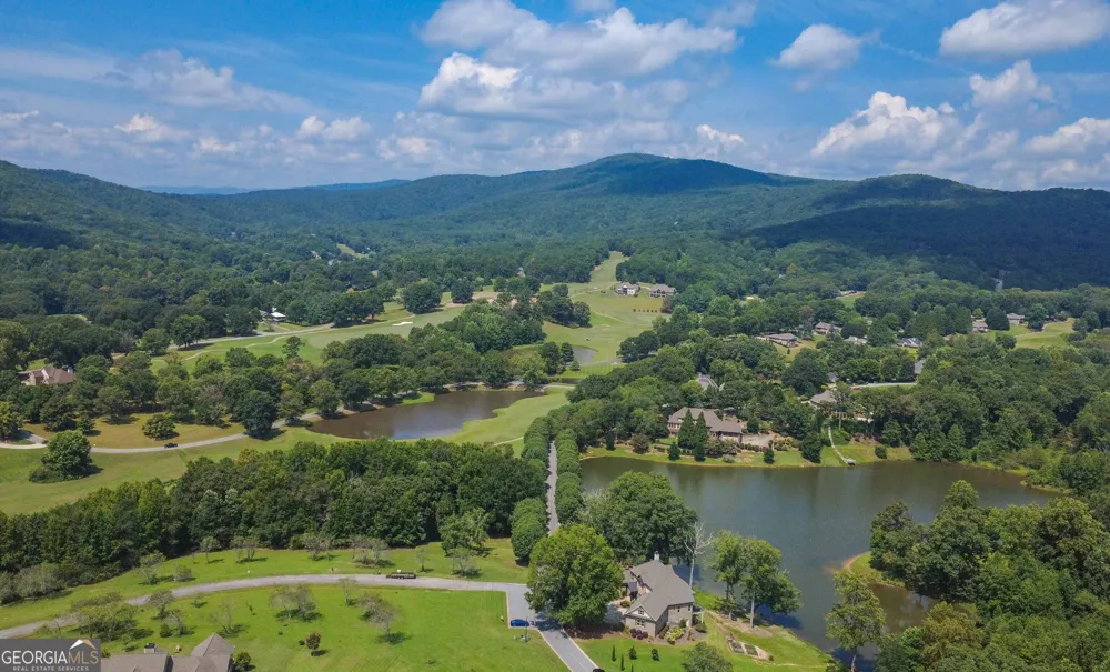 1057 Orchard DR Clarkesville, GA 30523