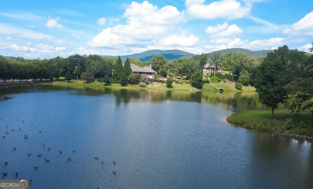 1057 Orchard DR Clarkesville, GA 30523