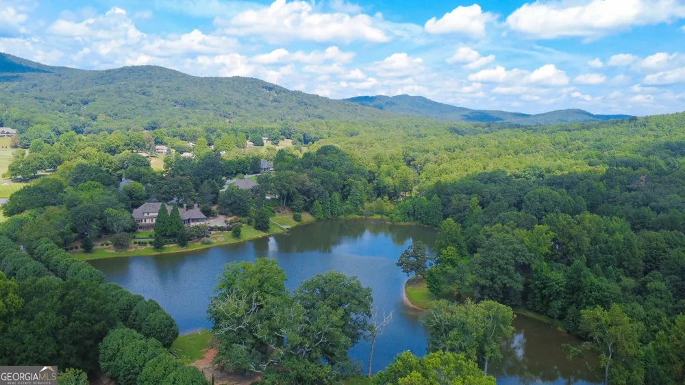 1057 Orchard DR Clarkesville, GA 30523