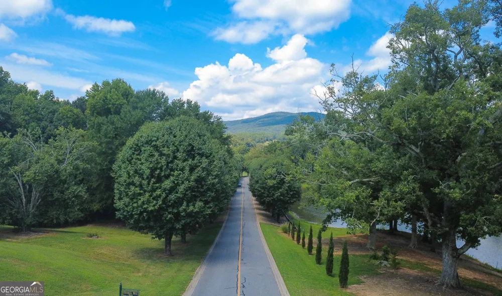 1057 Orchard DR Clarkesville, GA 30523