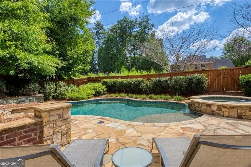 11001 Estates CIR Alpharetta, GA 30022