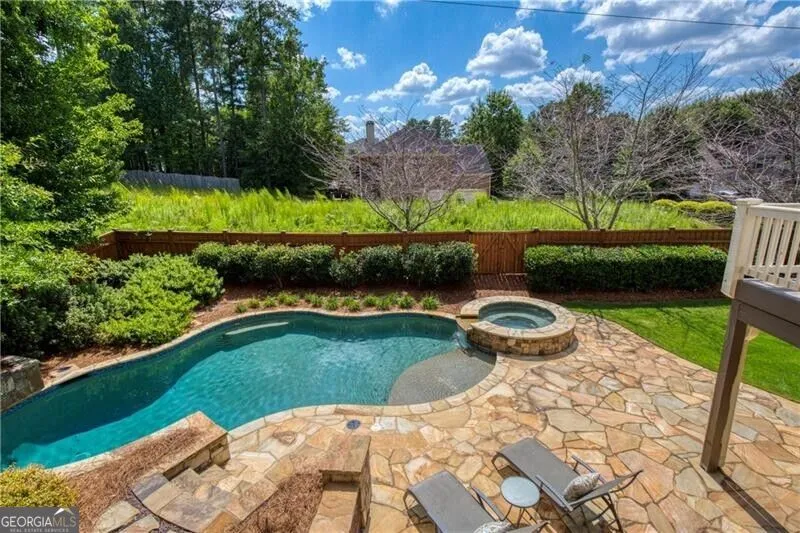 11001 Estates CIR Alpharetta, GA 30022