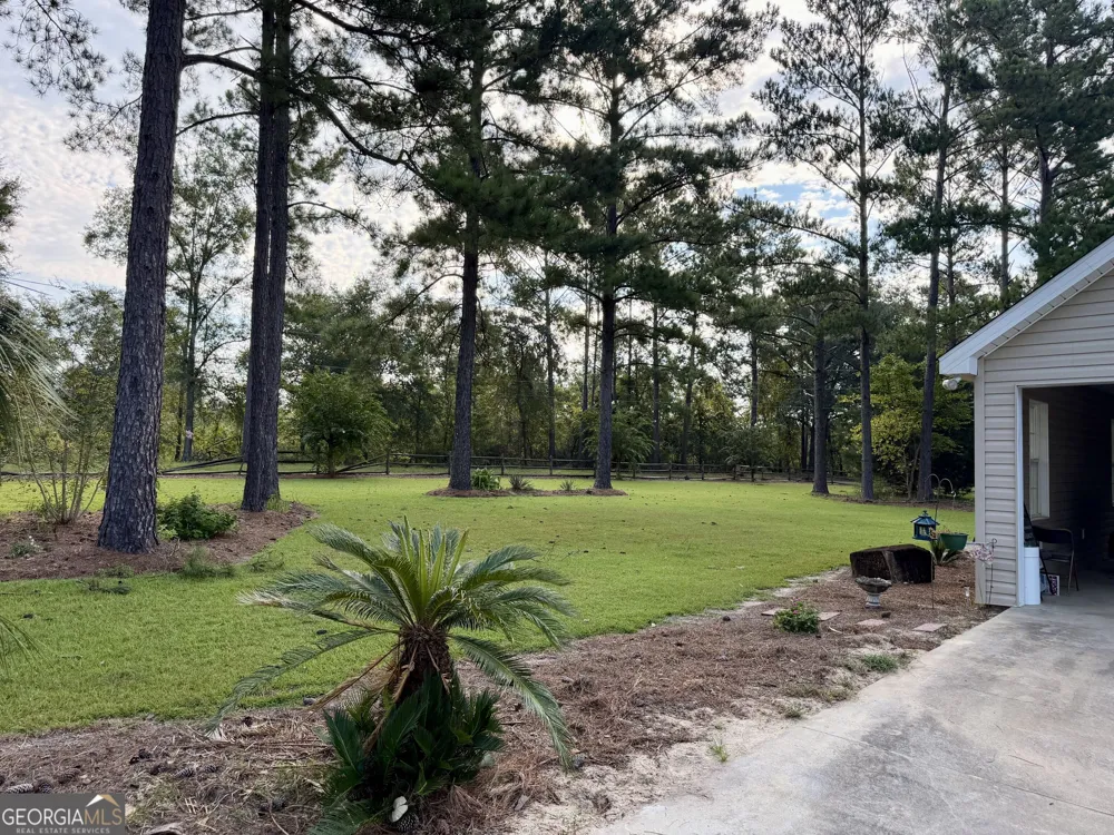 652 L A Peterson RD Rhine, GA 31077